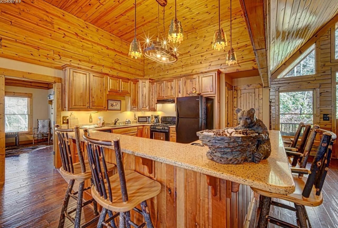 Cozy Creekfront Family Cabin-Pet Friendly -Gamerm-Hot Tub هياواسي المظهر الخارجي الصورة