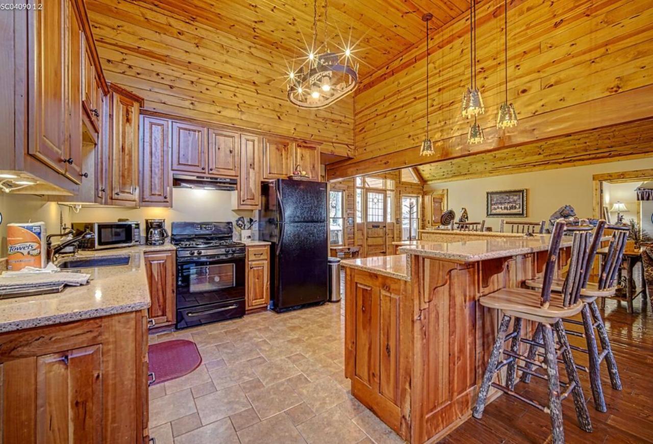 Cozy Creekfront Family Cabin-Pet Friendly -Gamerm-Hot Tub هياواسي المظهر الخارجي الصورة