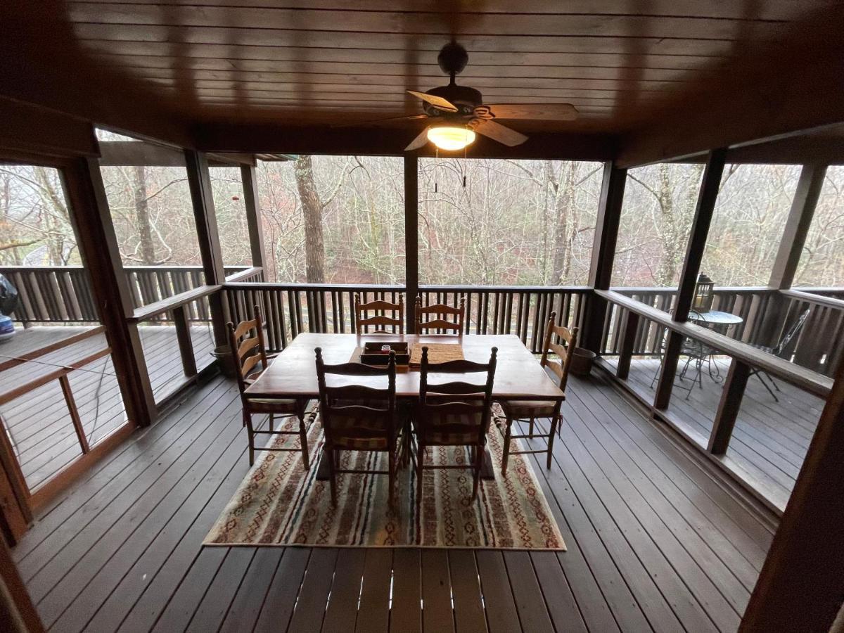 Cozy Creekfront Family Cabin-Pet Friendly -Gamerm-Hot Tub هياواسي المظهر الخارجي الصورة